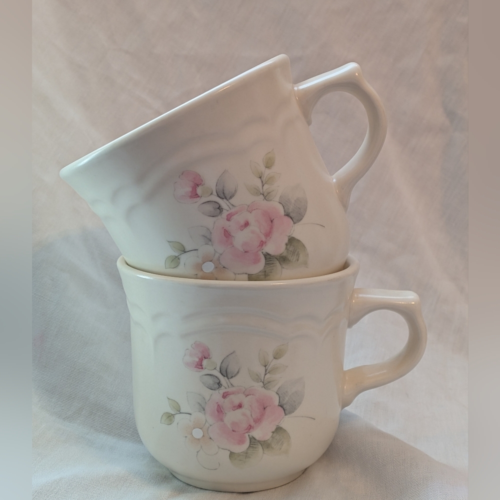 Vintage Pfaltzgraff Tea Rose Stoneware Mugs - Pink and White